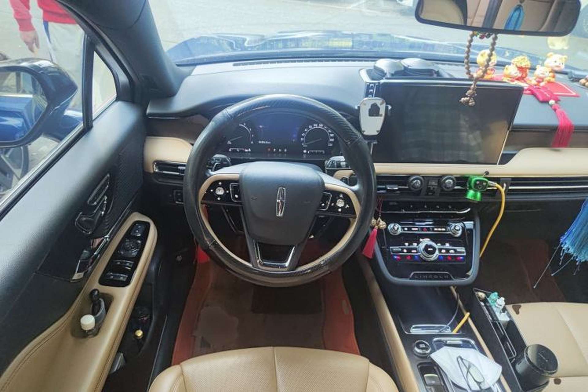 Used Lincoln Corsair 2021 2.0T Two-Wheel-Drive Luxury Edition Steering Wheel