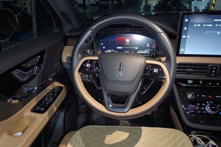 Used Lincoln Corsair 2021 2.0T Two-Wheel-Drive Luxury Edition Steering Wheel
