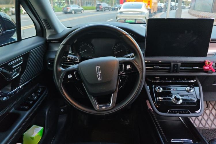 Used Lincoln Corsair 2021 2.0T Two-Wheel Drive Deluxe Edition Steering Wheel