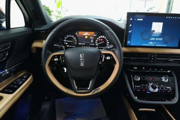 Used Lincoln Corsair 2021 2.0T Two-Wheel-Drive Luxury Edition Steering Wheel