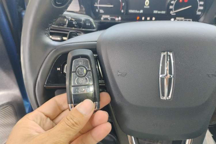 Used Lincoln Corsair 2021 2.0T Two-Wheel Drive Deluxe Edition Vehicle Key