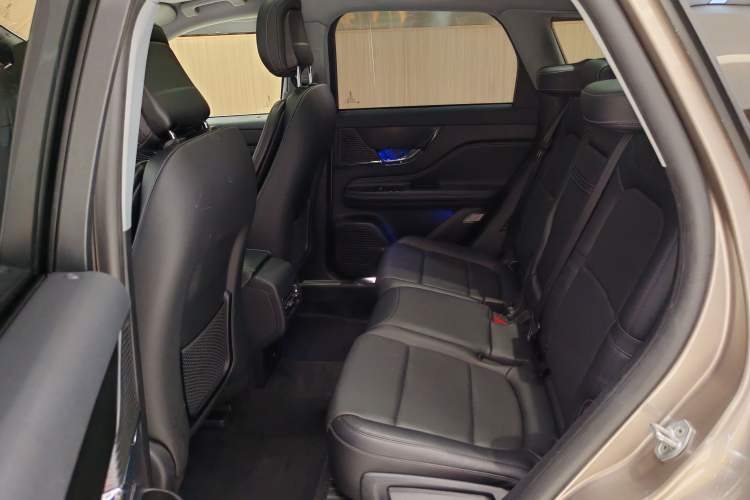 Used Lincoln Corsair 2021 2.0T Two-Wheel-Drive Luxury Edition Interior 1