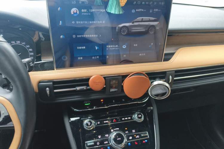 Used Lincoln Corsair 2021 2.0T Two-Wheel-Drive Luxury Edition Audio And AC Panel