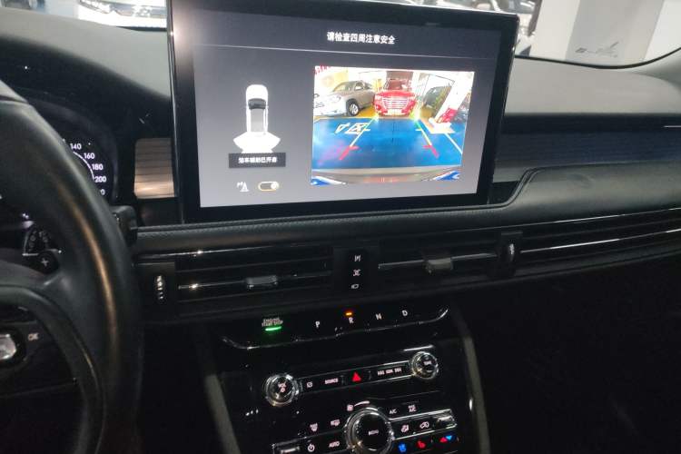 Used Lincoln Corsair 2021 2.0T Two-Wheel Drive Deluxe Edition Audio And AC Panel