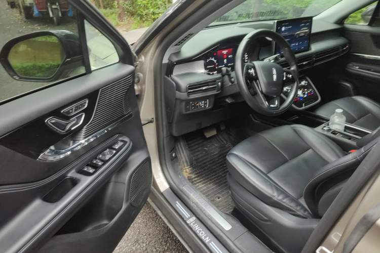 Used Lincoln Corsair 2021 2.0T Two-Wheel Drive Deluxe Edition Driver Seat