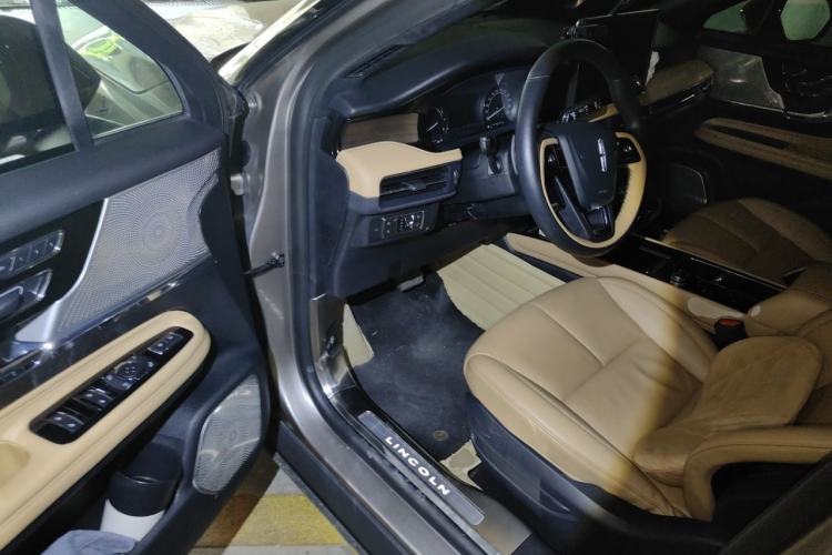 Used Lincoln Corsair 2021 2.0T Two-Wheel-Drive Luxury Edition Driver Seat