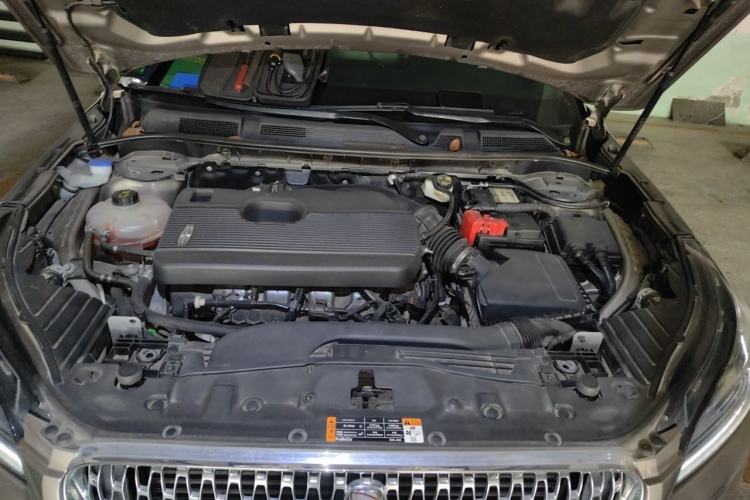 Used Lincoln Corsair 2021 2.0T Two-Wheel-Drive Luxury Edition Engine Bay