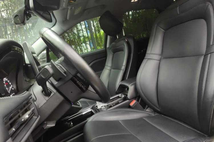 Used Lincoln Corsair 2021 2.0T Two-Wheel Drive Deluxe Edition Left Front Seat