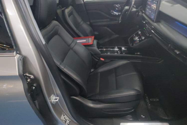 Used Lincoln Corsair 2021 2.0T Two-Wheel Drive Deluxe Edition Right Front Seat