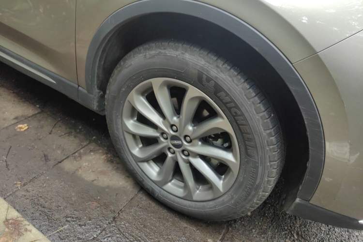 Used Lincoln Corsair 2021 2.0T Two-Wheel Drive Deluxe Edition Right Front Wheel Hub