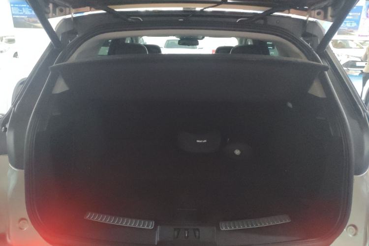 Used Lincoln Corsair 2021 2.0T Two-Wheel Drive Deluxe Edition Trunk