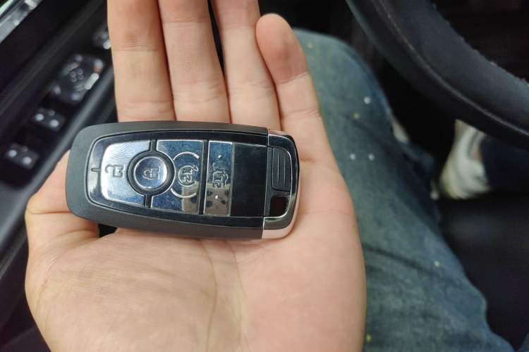Used Lincoln Corsair 2021 2.0T Two-Wheel Drive Deluxe Edition Vehicle Key