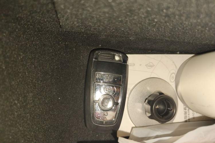 Used Lincoln Corsair 2021 2.0T Two-Wheel-Drive Luxury Edition Vehicle Key