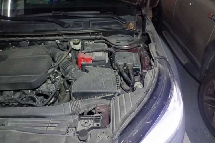 Used Lincoln Corsair 2021 2.0T Two-Wheel-Drive Luxury Edition Engine Bay Left