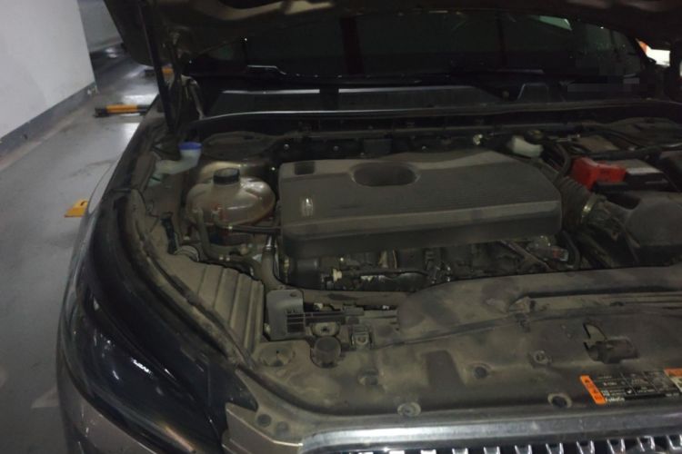 Used Lincoln Corsair 2021 2.0T Two-Wheel-Drive Luxury Edition Engine Bay Right