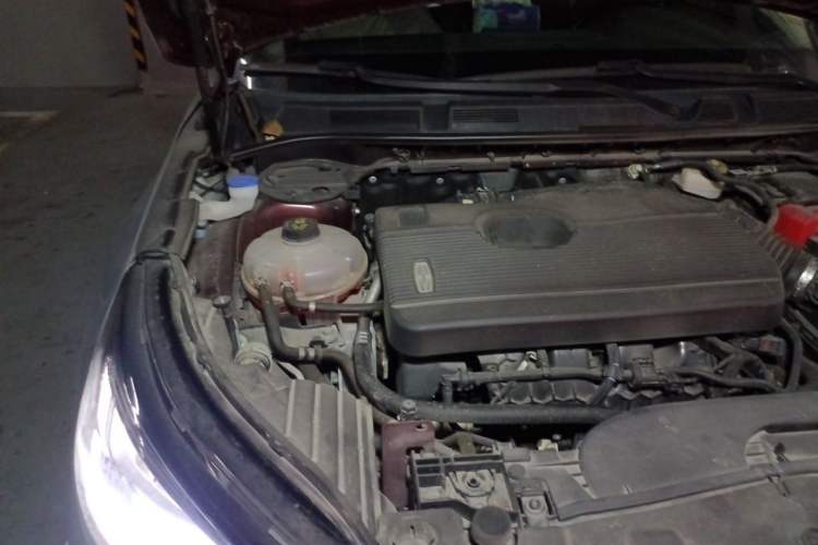 Used Lincoln Corsair 2021 2.0T Two-Wheel-Drive Luxury Edition Engine Bay Right