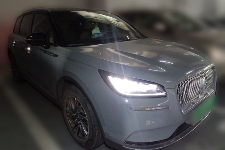 Used Lincoln Corsair 2021 2.0T Two-Wheel-Drive Luxury Edition Front Right 45 Deg