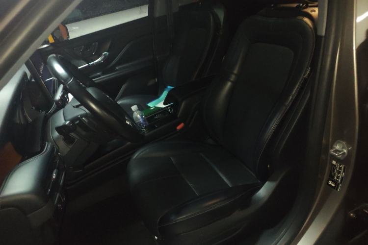 Used Lincoln Corsair 2021 2.0T Two-Wheel-Drive Luxury Edition Left Front Seat