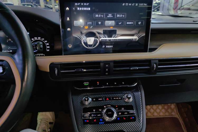 Used Lincoln Corsair 2021 2.0T Two-Wheel-Drive Luxury Edition Audio And AC Panel