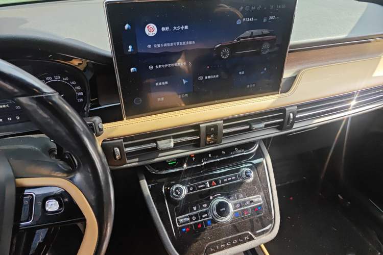 Used Lincoln Corsair 2021 2.0T Two-Wheel-Drive Luxury Edition Audio And AC Panel
