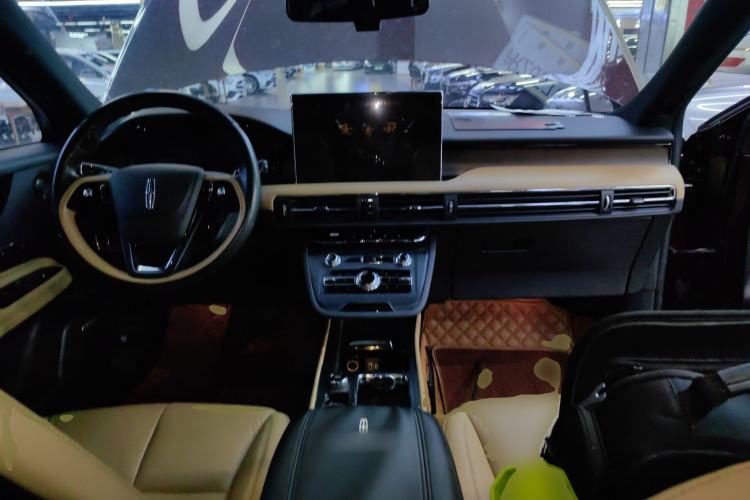 Used Lincoln Corsair 2021 2.0T Two-Wheel-Drive Luxury Edition Center Console