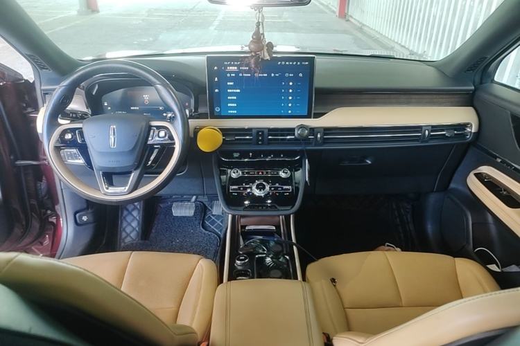 Used Lincoln Corsair 2021 2.0T Two-Wheel-Drive Luxury Edition Center Console