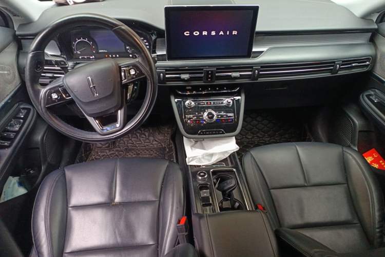 Used Lincoln Corsair 2021 2.0T Two-Wheel Drive Deluxe Edition Center Console