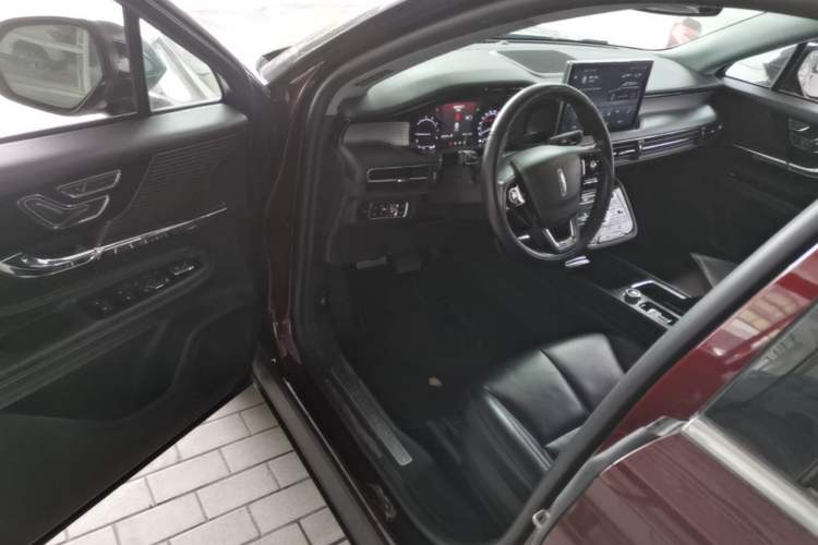 Used Lincoln Corsair 2021 2.0T Two-Wheel Drive Deluxe Edition Driver Seat