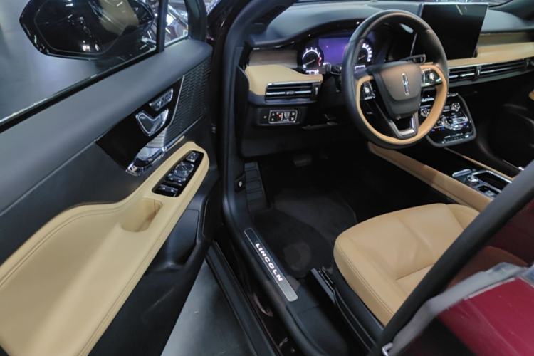 Used Lincoln Corsair 2021 2.0T Two-Wheel-Drive Luxury Edition Driver Seat