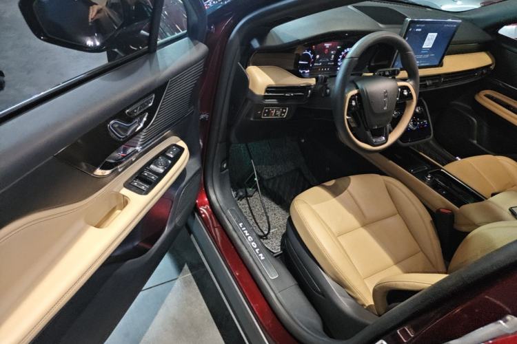 Used Lincoln Corsair 2021 2.0T Two-Wheel-Drive Luxury Edition Driver Seat