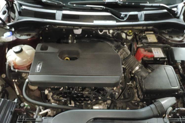Used Lincoln Corsair 2021 2.0T Two-Wheel Drive Deluxe Edition Engine Bay