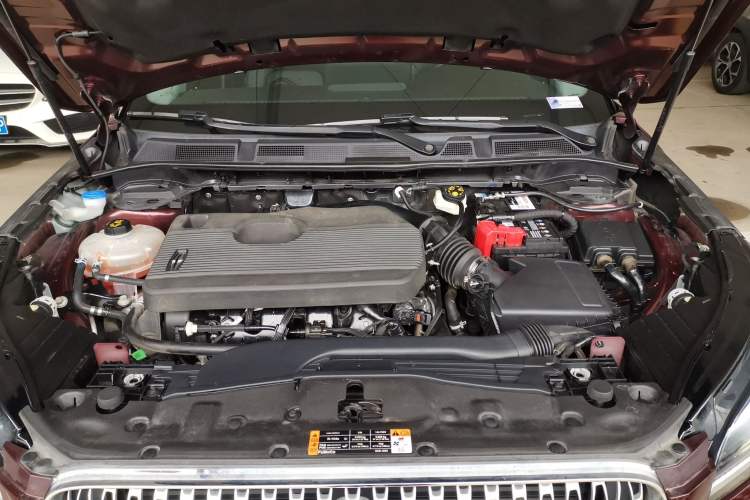 Used Lincoln Corsair 2021 2.0T Two-Wheel Drive Deluxe Edition Engine Bay