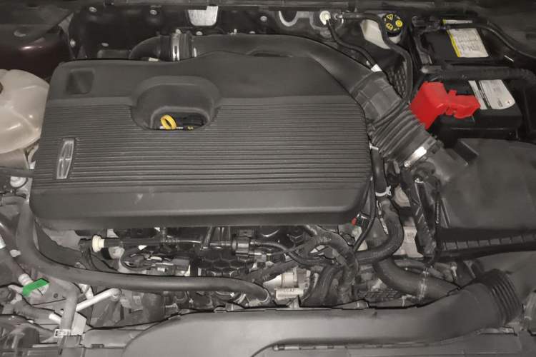 Used Lincoln Corsair 2021 2.0T Two-Wheel Drive Deluxe Edition Engine Bay