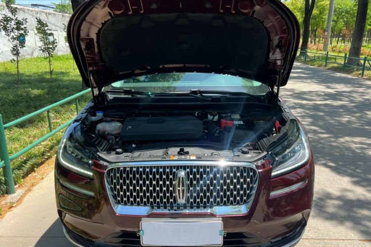 Used Lincoln Corsair 2021 2.0T Two-Wheel Drive Deluxe Edition Engine Bay