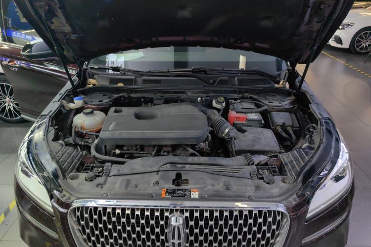 Used Lincoln Corsair 2021 2.0T Two-Wheel-Drive Luxury Edition Engine Bay