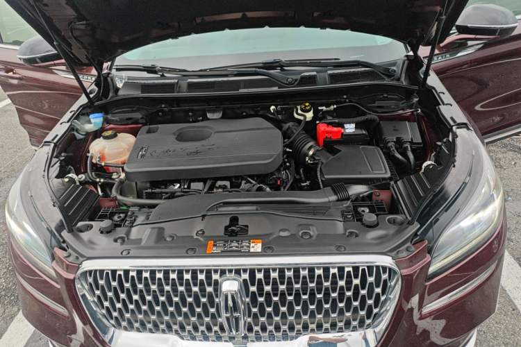 Used Lincoln Corsair 2021 2.0T Two-Wheel Drive Deluxe Edition Engine Bay