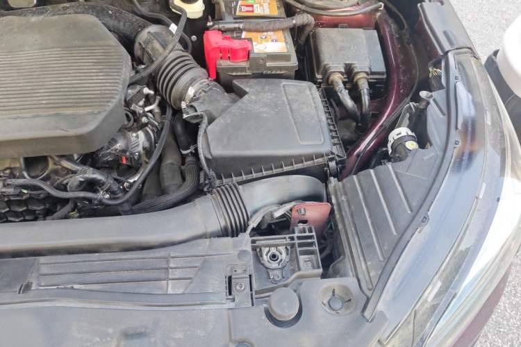 Used Lincoln Corsair 2021 2.0T Two-Wheel Drive Deluxe Edition Engine Bay Left