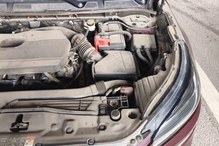 Used Lincoln Corsair 2021 2.0T Two-Wheel-Drive Luxury Edition Engine Bay Left