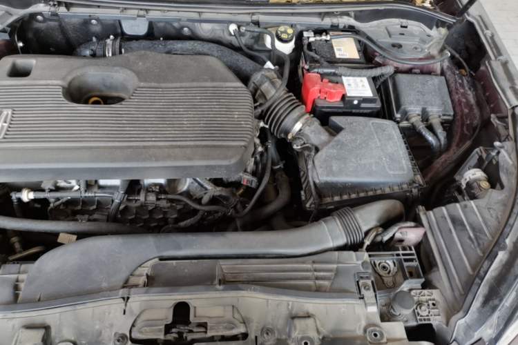 Used Lincoln Corsair 2021 2.0T Two-Wheel Drive Deluxe Edition Engine Bay Left