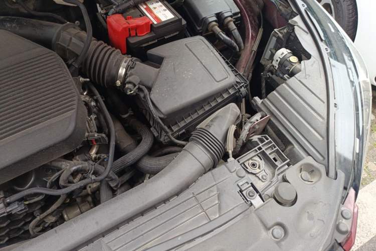 Used Lincoln Corsair 2021 2.0T Two-Wheel Drive Deluxe Edition Engine Bay Left