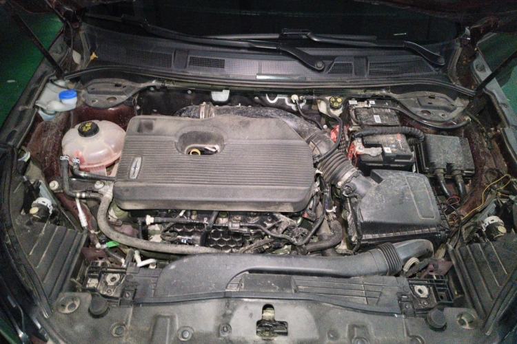 Used Lincoln Corsair 2021 2.0T Two-Wheel-Drive Luxury Edition Engine Bay