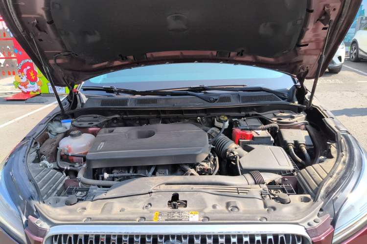 Used Lincoln Corsair 2021 2.0T Two-Wheel-Drive Luxury Edition Engine Bay