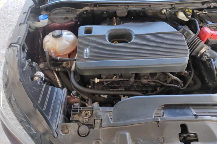 Used Lincoln Corsair 2021 2.0T Two-Wheel-Drive Luxury Edition Engine Bay Right