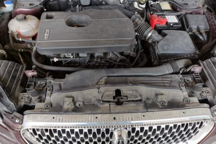 Used Lincoln Corsair 2021 2.0T Two-Wheel Drive Deluxe Edition Engine Bay