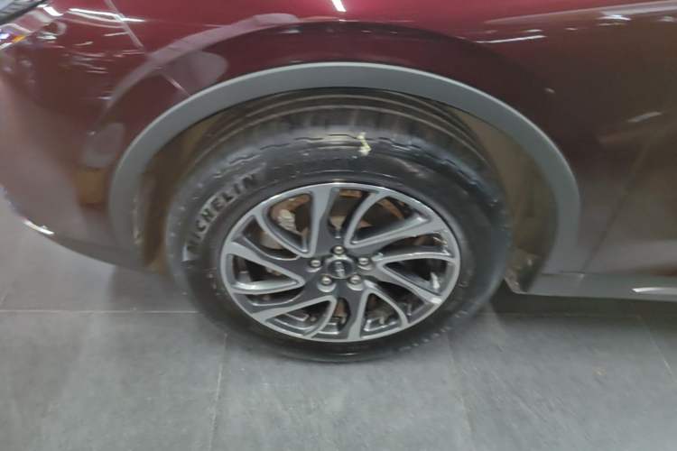 Used Lincoln Corsair 2021 2.0T Two-Wheel-Drive Luxury Edition Exterior 4