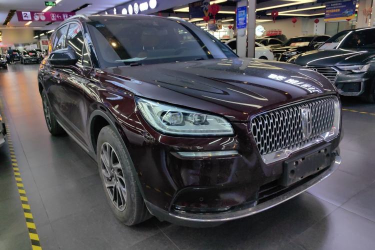 Used Lincoln Corsair 2021 2.0T Two-Wheel-Drive Luxury Edition Front Right 45 Deg