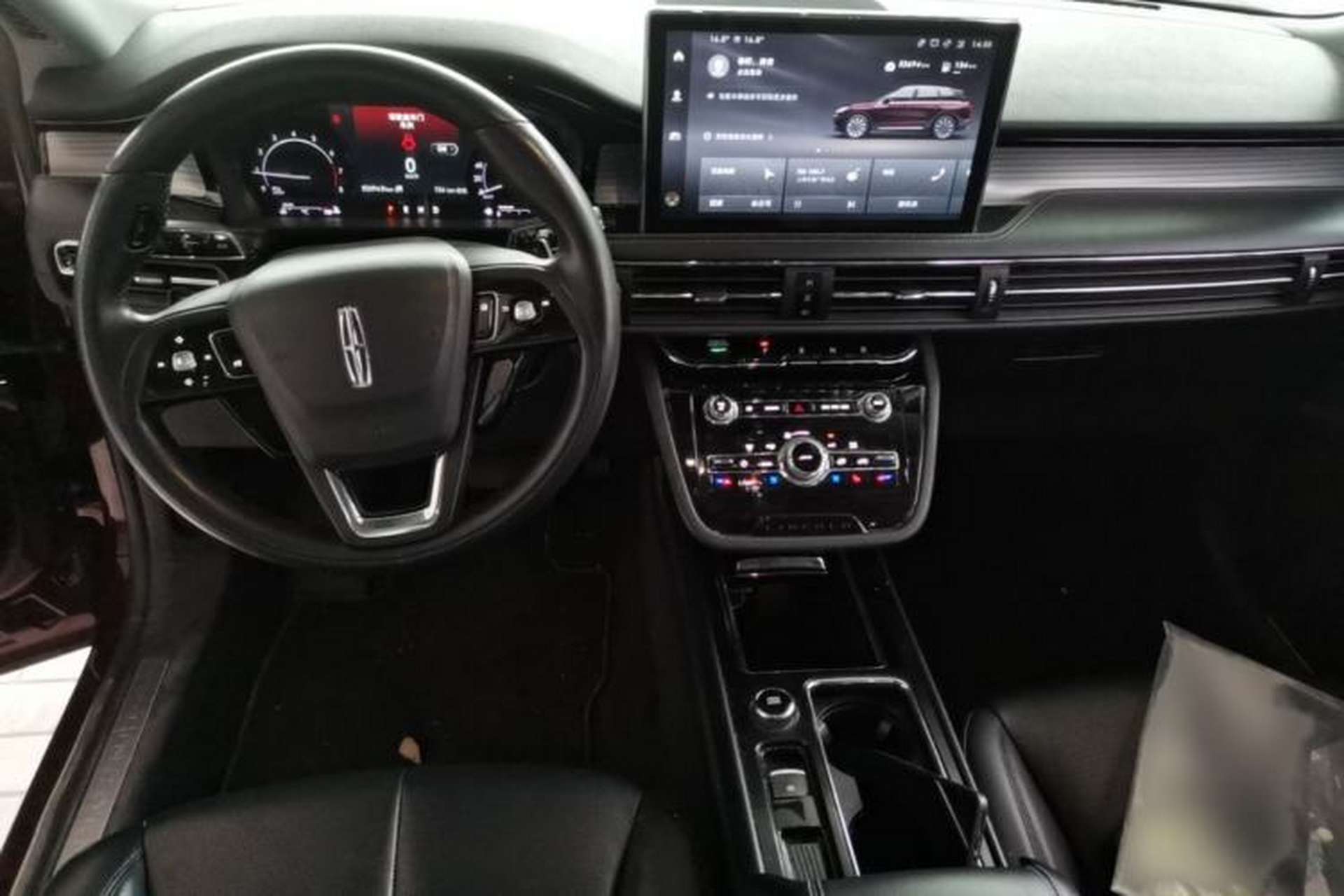 Used Lincoln Corsair 2021 2.0T Two-Wheel Drive Deluxe Edition Interior 2