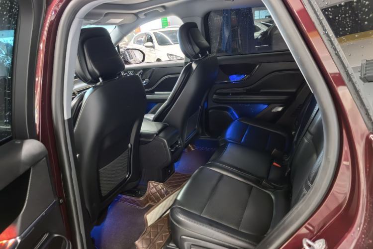 Used Lincoln Corsair 2021 2.0T Two-Wheel Drive Deluxe Edition Interior 2
