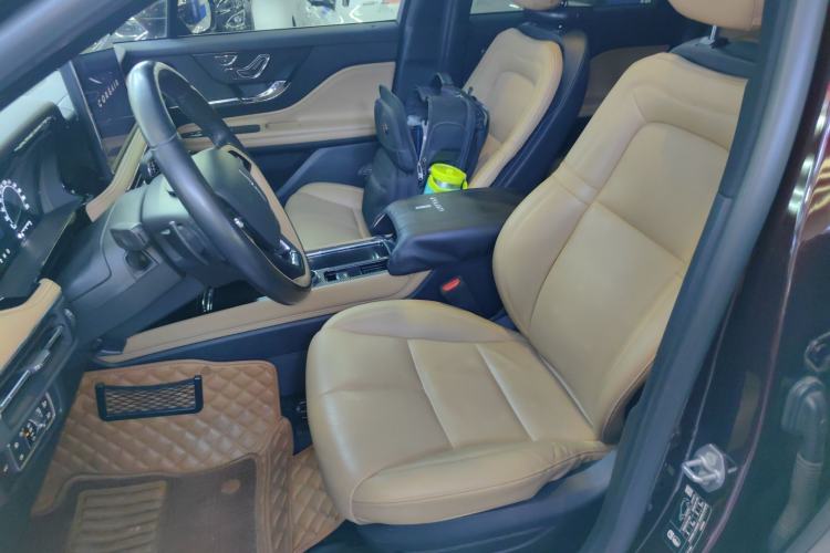 Used Lincoln Corsair 2021 2.0T Two-Wheel-Drive Luxury Edition Left Front Seat
