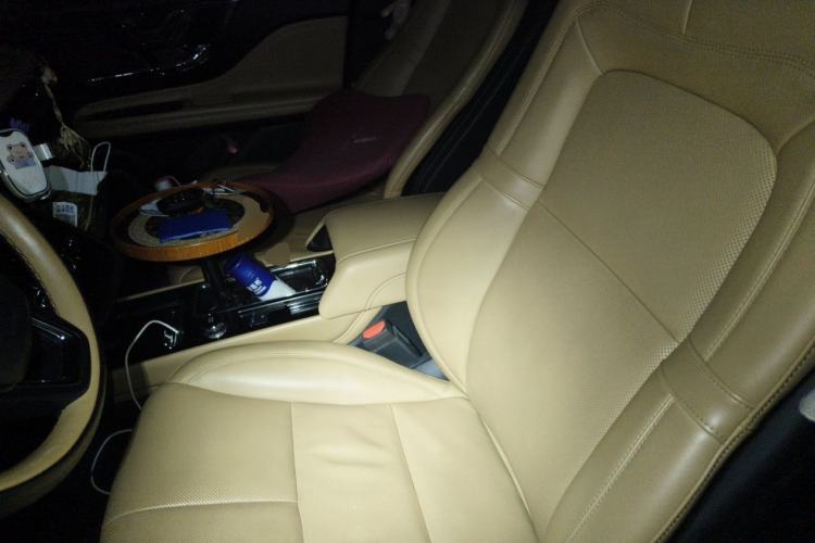 Used Lincoln Corsair 2021 2.0T Two-Wheel-Drive Luxury Edition Left Front Seat